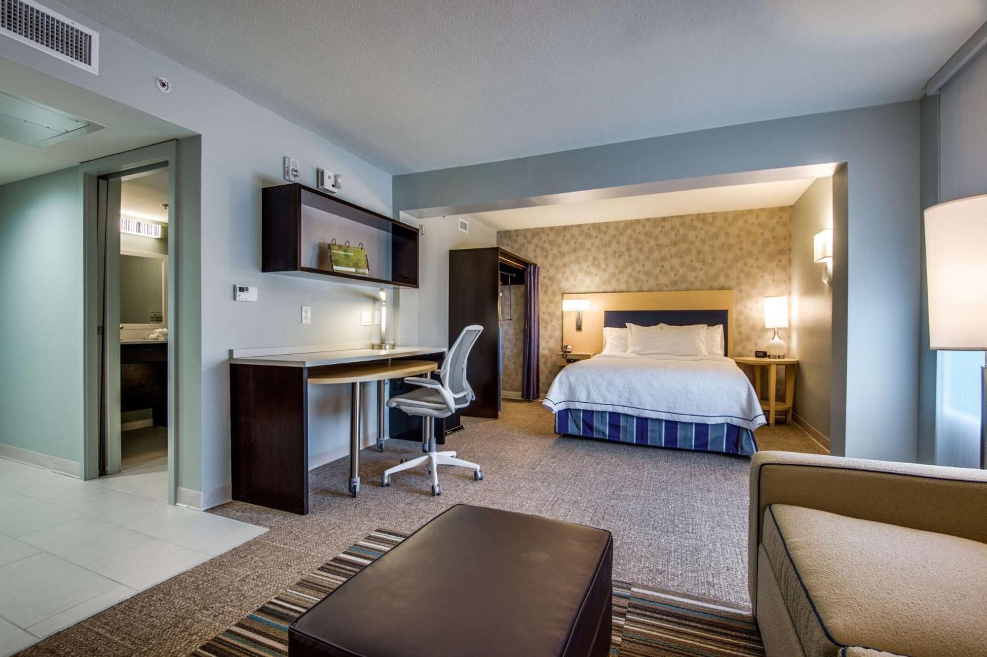 Home 2 By Hilton Dfw Airport South酒店
