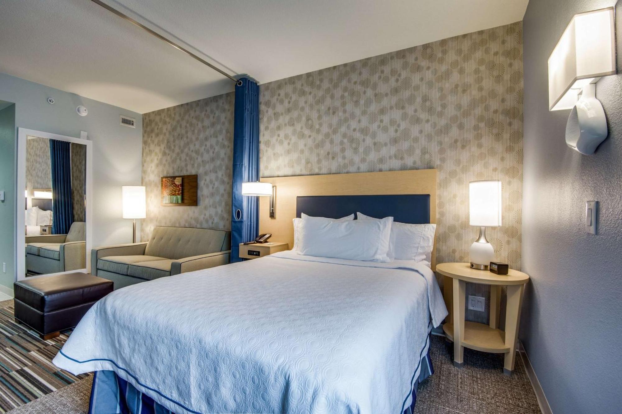 Home 2 By Hilton Dfw Airport South酒店